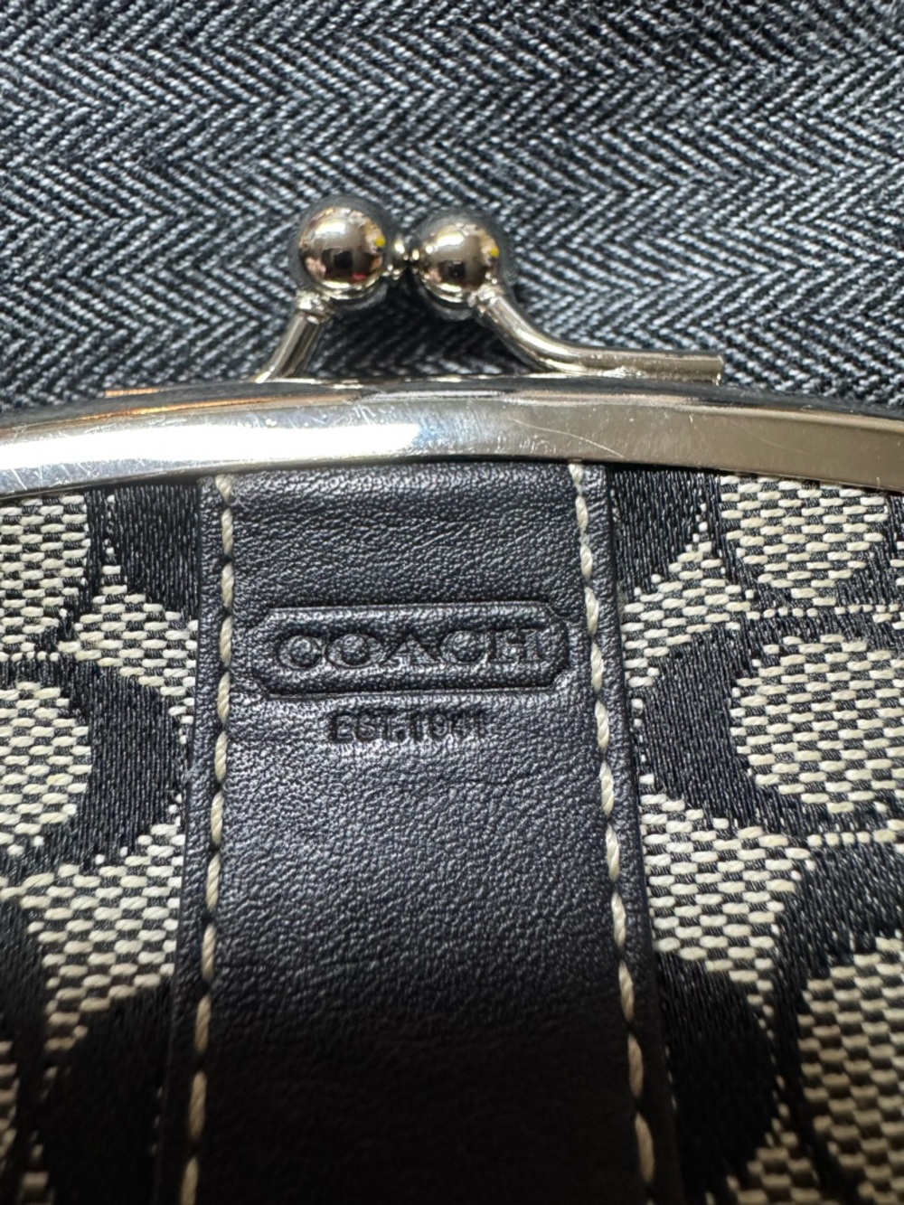 Coach Signature C Coin Purse in Black and Cream Canvas with Kiss-Lock - Picture 6 of 6